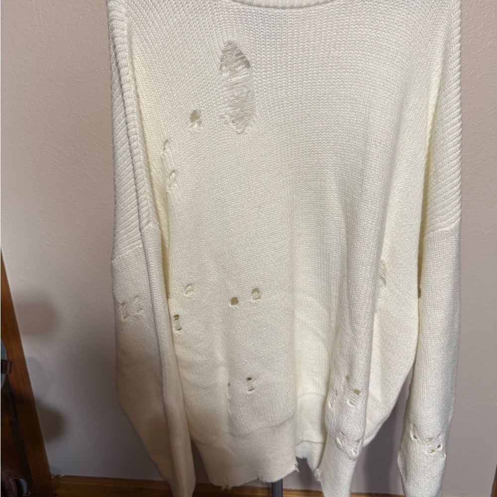 Women's Cream Sweater‎